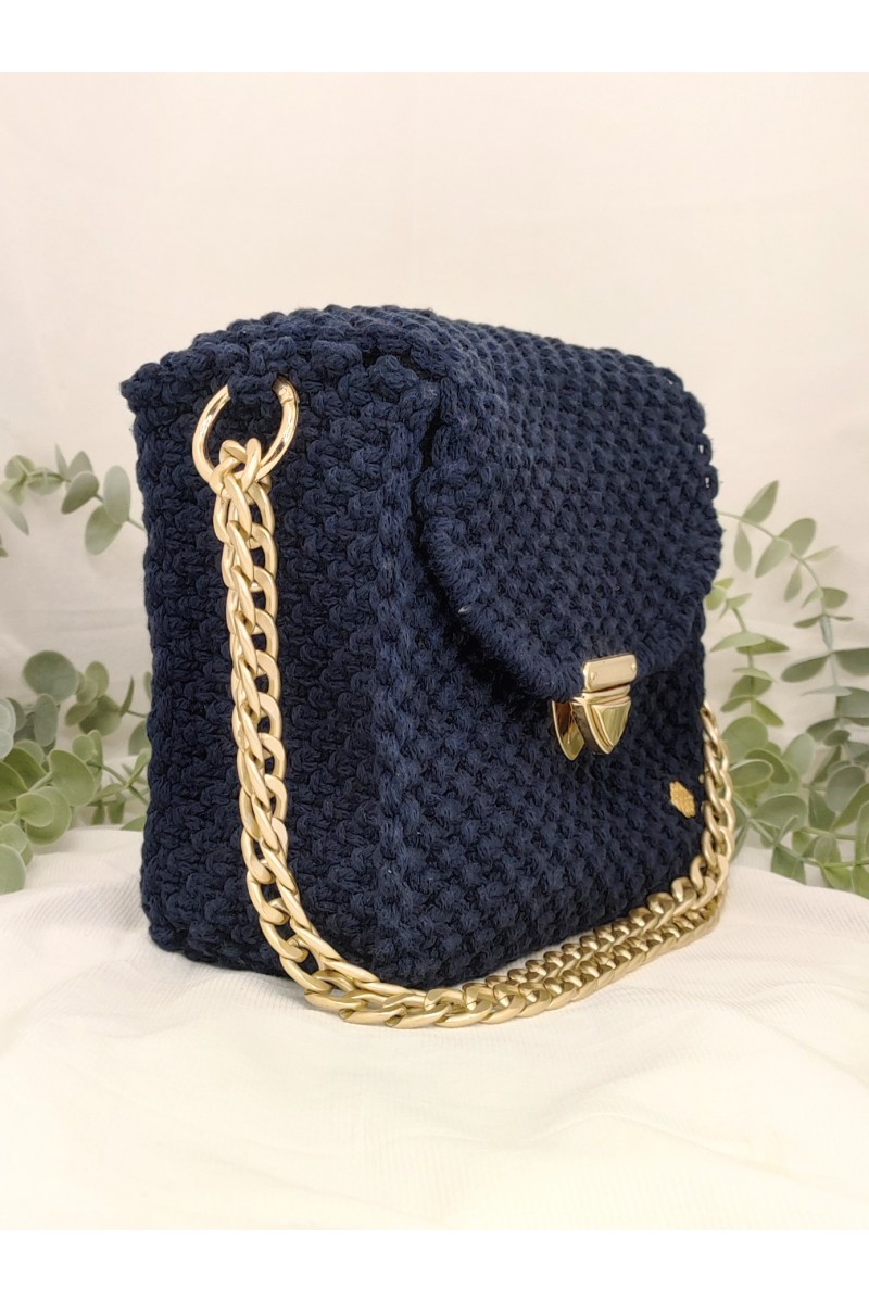 Τετράγωνη τσάντα μακραμε χρώμα μπλε σκούρο